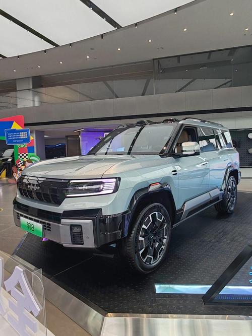 成都162比亚迪方程豹硬派越野的爆款，英菲尼迪35周年与你共成长